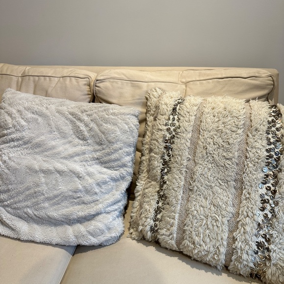 Soft Pillows for Couch or Bed - Picture 8 of 8